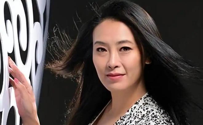初恋谈八年不娶她转身嫁给初恋最好的哥们j9九游会网站入口复仇最成功的女星：和(图10)