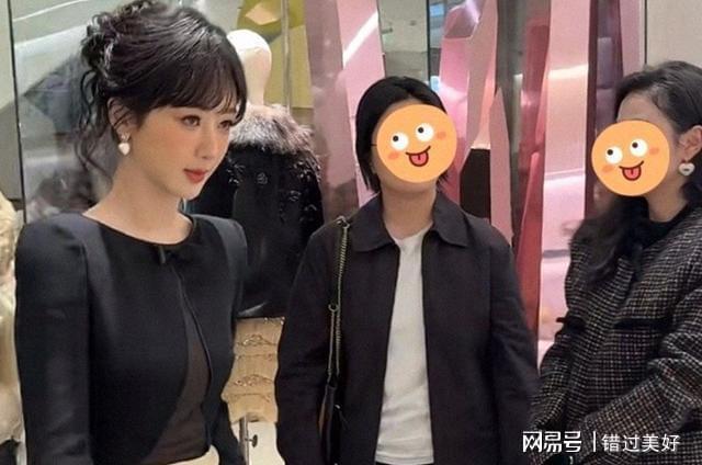 伦天奴线小时杨紫深陷“整容”风波j9九游真人游戏第一平台出席华(图3)